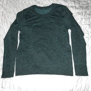 Lululemon relaxed swiftly tech